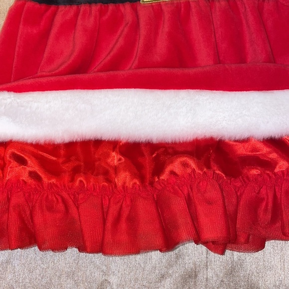 NEW.  Koala Kids Girls size 2T Santa 2 pc. Outfit.  75% cotton 25% polyester. - Picture 7 of 8